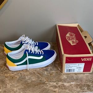Women’s Vans!